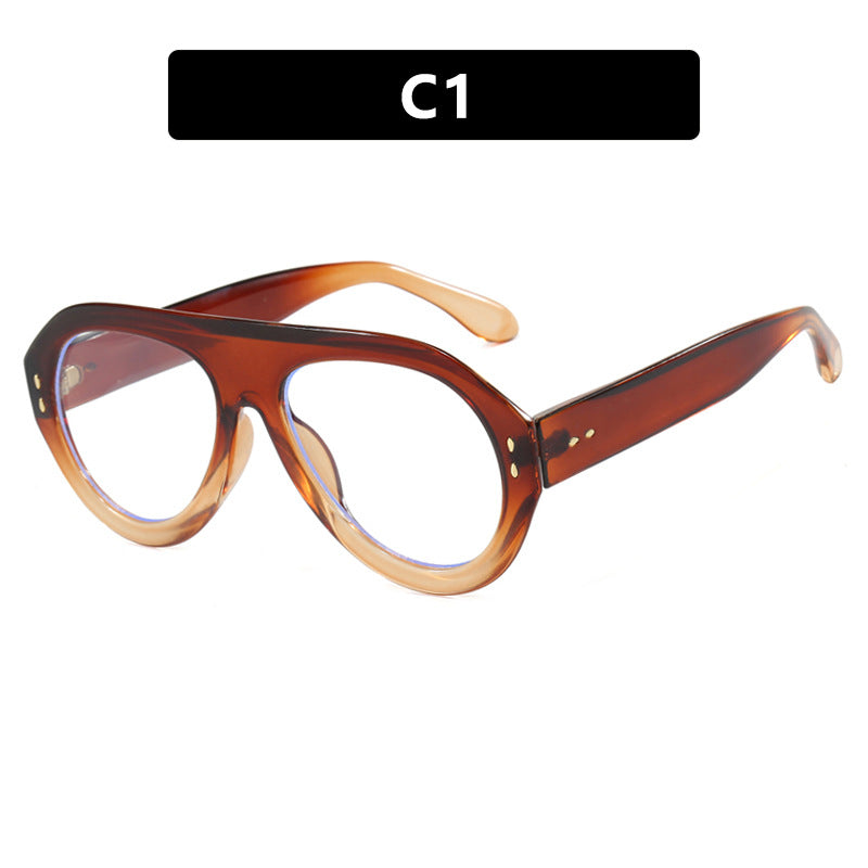Women's fashion sunglasses with extravagant design Skanto