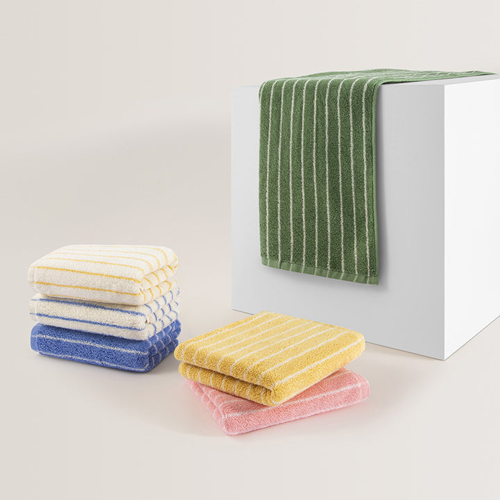Dame fløyels-håndkle med stripete design Skanto