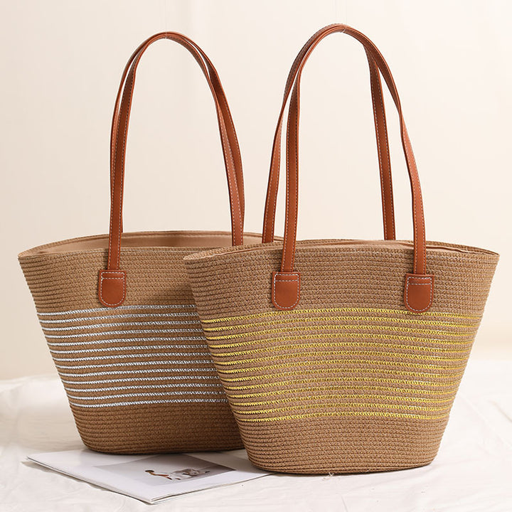 Elegant Woven Bag with Leather Accents Skanto