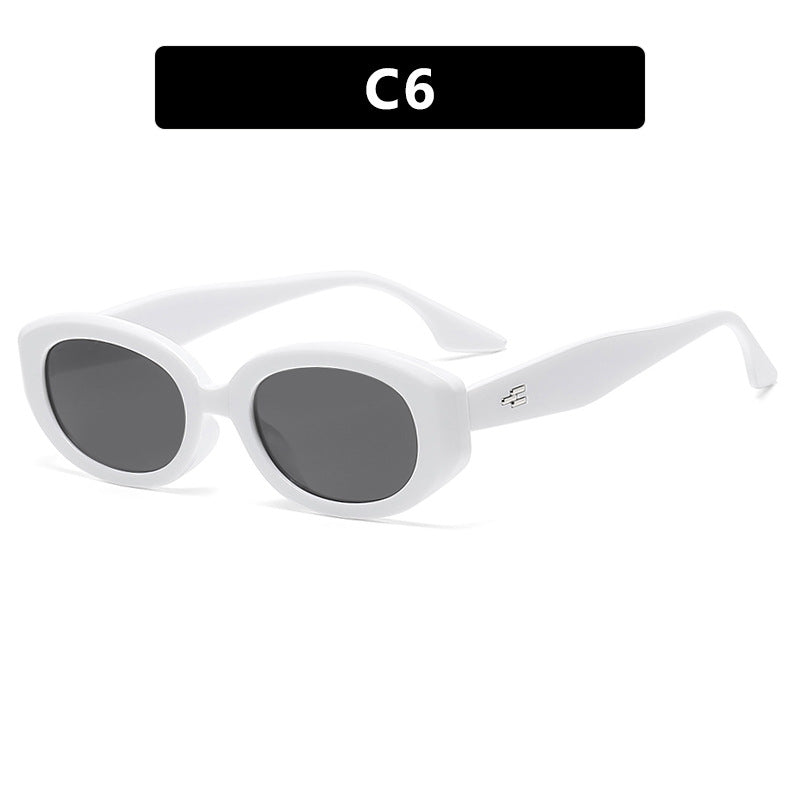 Women's fashionable sunglasses in stylish retro design Skanto