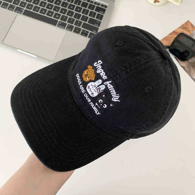 Kvinnelig Lekfull Brodert Dyrehatt Skanto