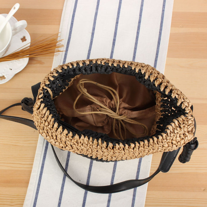 Handbag made of handmade natural fiber blend with modern drawstring closure Skanto