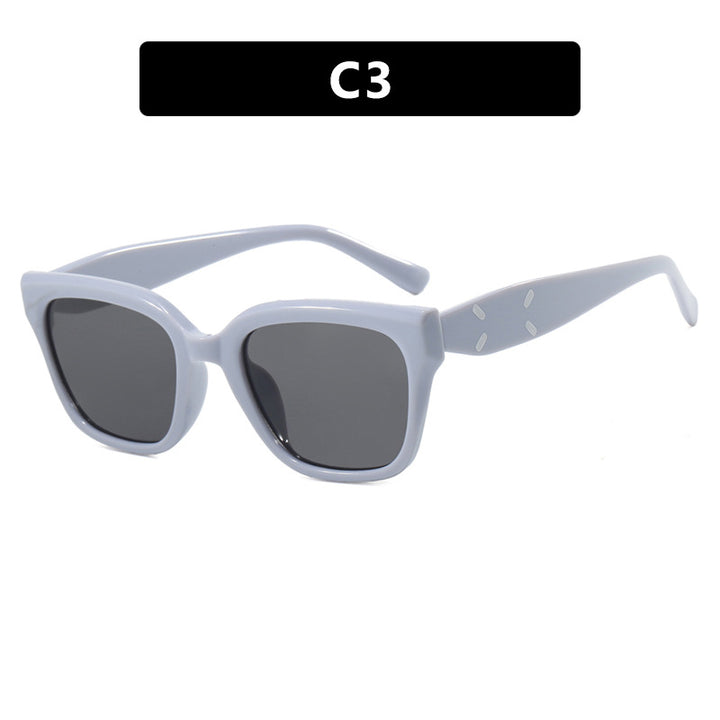 Women's Fashionable Square Sunglasses with UV Protection and Elegant Plastic Frame Skanto