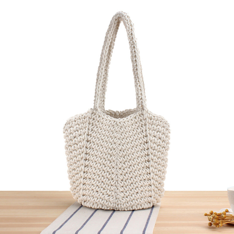 Handmade macrame handbag with textured design Skanto