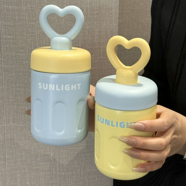 Damen praktische Trinkflasche mit Herzgriff Skanto