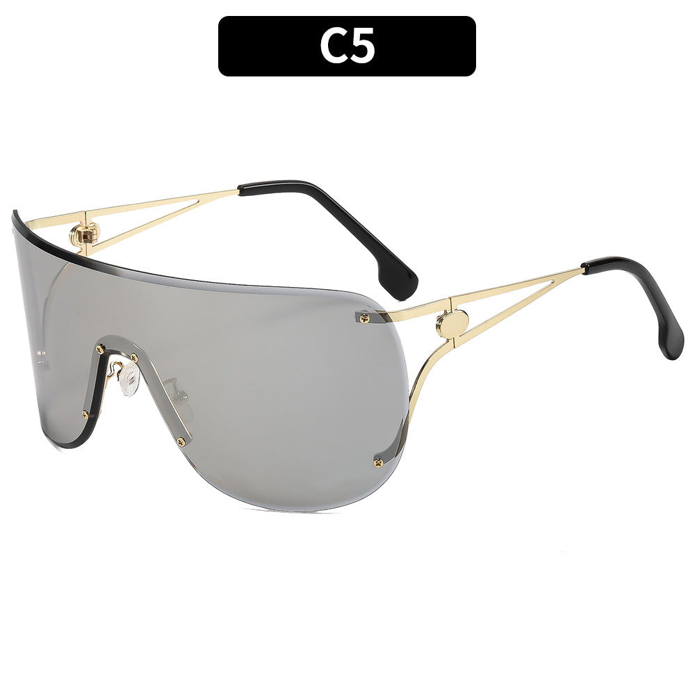 Dame visir-lignende solbrille med elegant metallramme Skanto