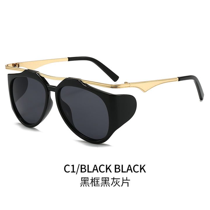 Dame Modis sport solbrille med oversized ramme og gull aksenter Skanto