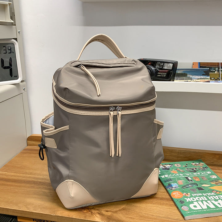 Moderne fler-compartiment skole ryggsekk