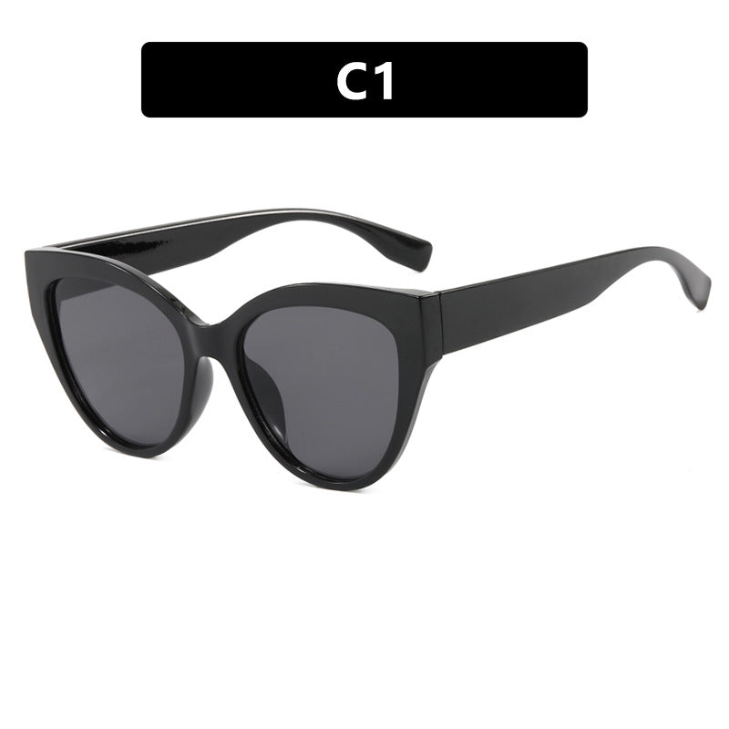 Women's Cat-Eye Sunglasses with Extravagant Frame and UV Protection Skanto
