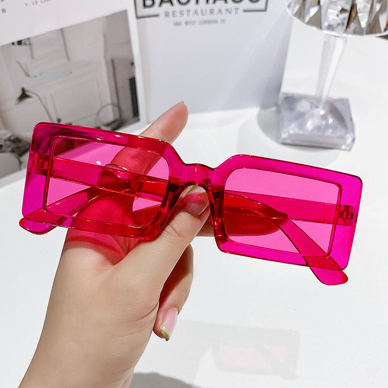 Dame trendy kvadratisk solbrille med polarisert glass Skanto