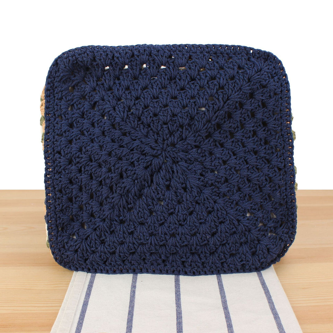 Handbag in the creative granny square design Skanto