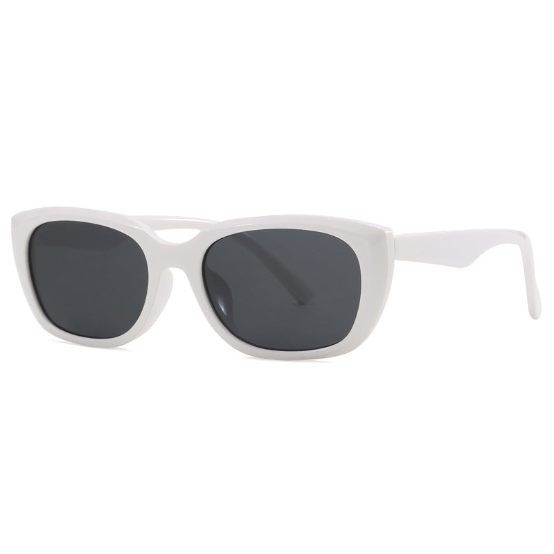 Dame trendy cat-eye solbriller i minimalistisk design skanto