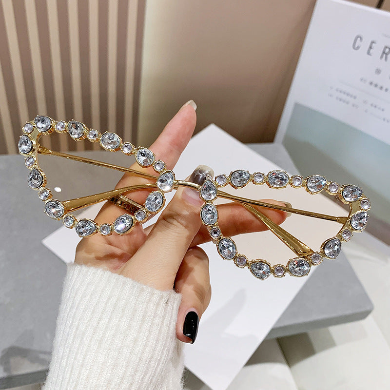 Dame elegant Cat-Eye solbriller med glamorøs steindekorasjon Skanto