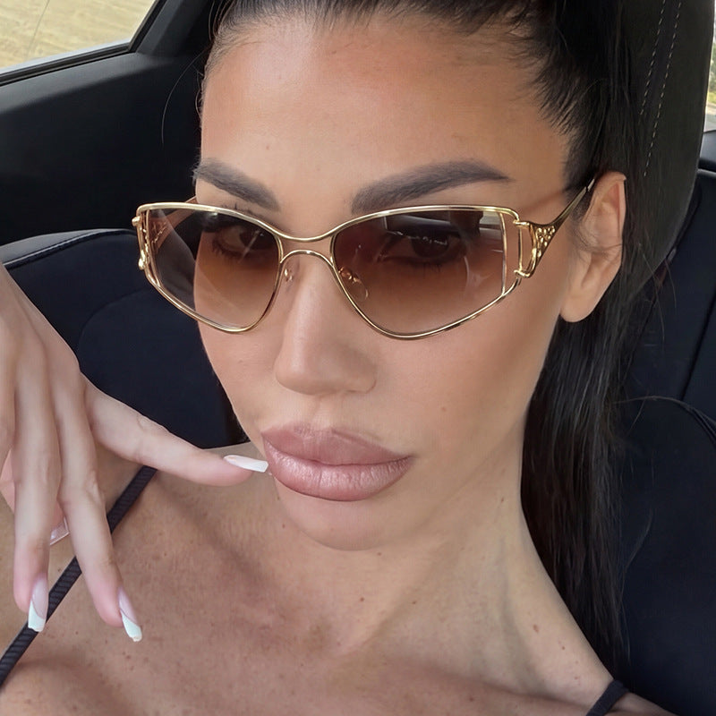 Dame eksklusive Cat-Eye solbriller med elegante dekorasjoner Skanto