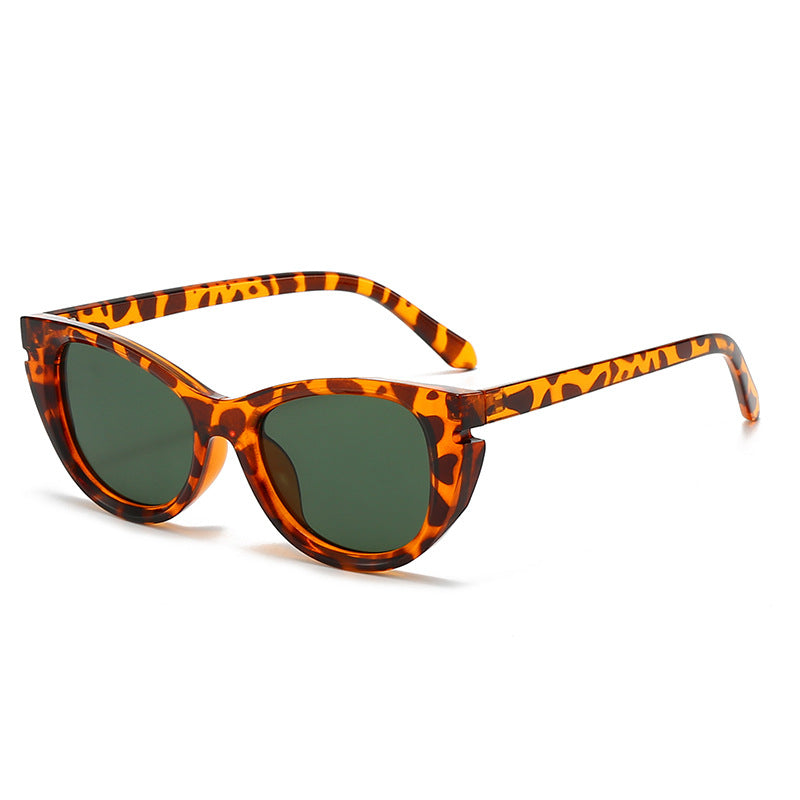 Dame Cat-Eye solbriller med trendy design Skanto