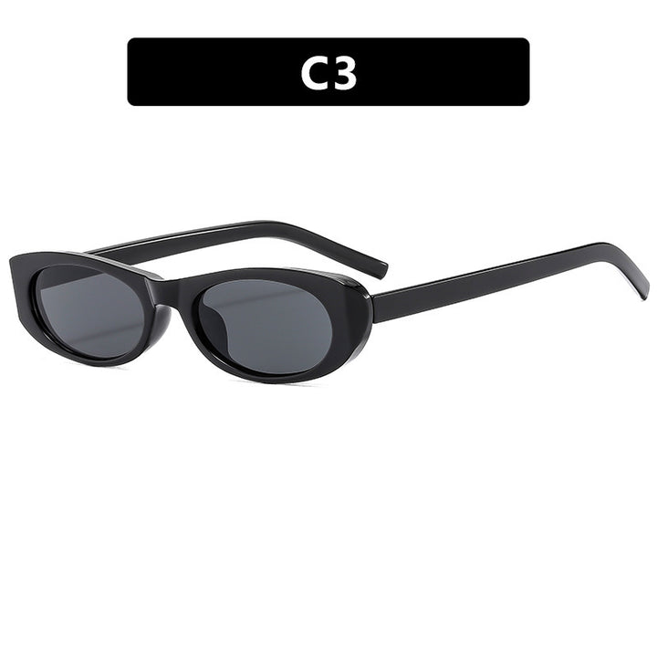 Dame moteriktig solbrille i elegant oval ramme Skanto