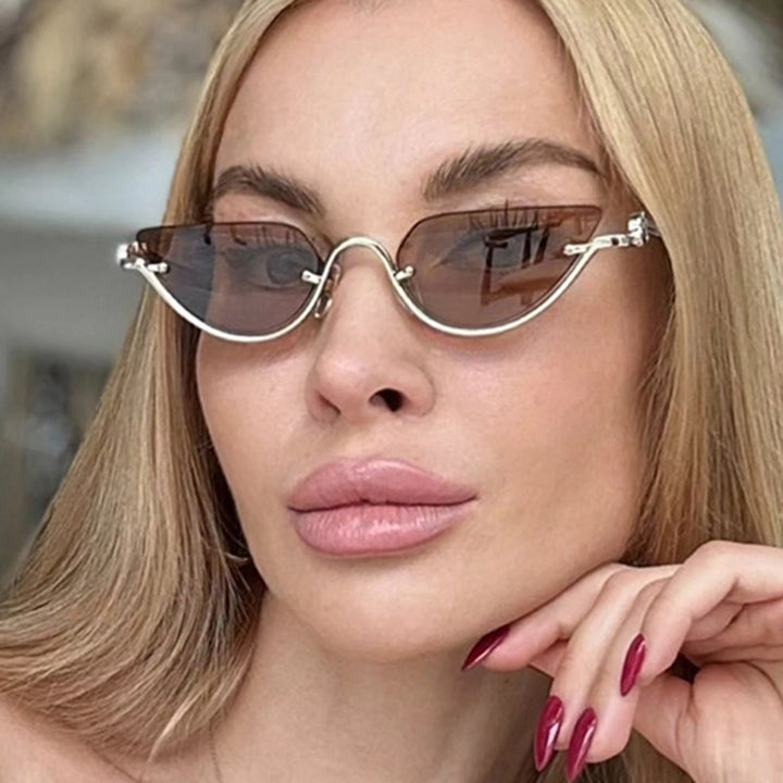 Women's Cat-Eye Sunglasses with Gold Metal Frame and UV Protection Skanto