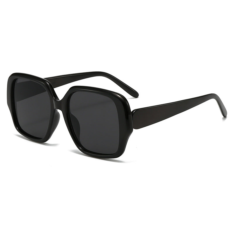 Dame moterisk kvadratisk solbrille med bred ramme Skanto