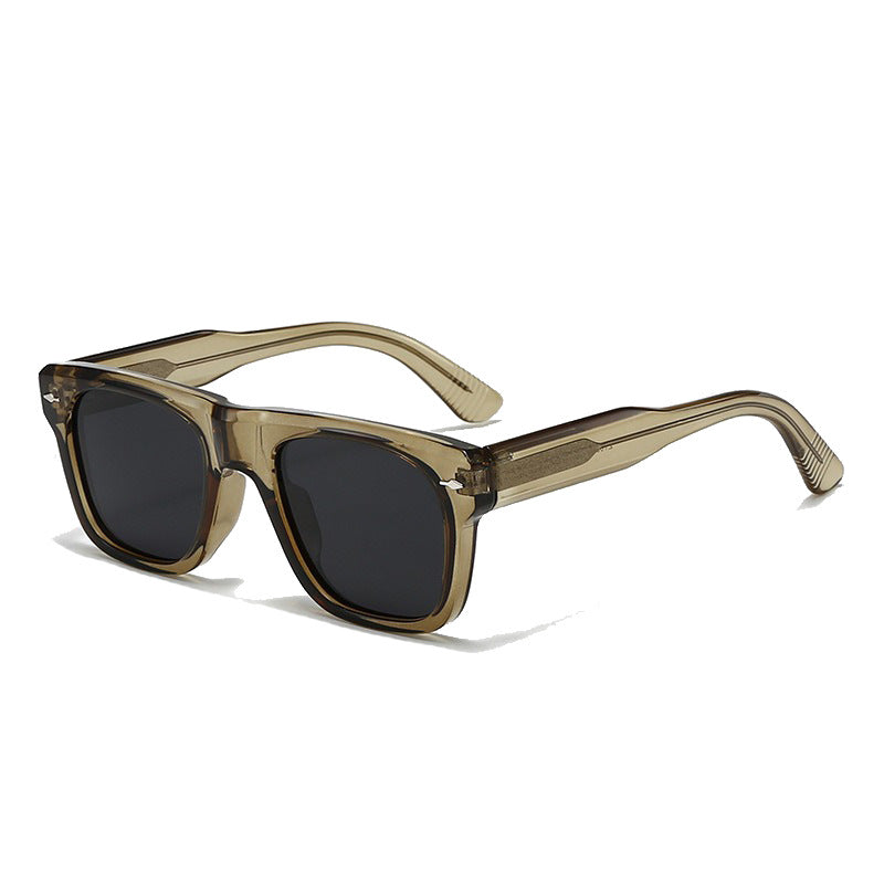 Dame Motefull solbrille i moderne kvadratisk design Skanto