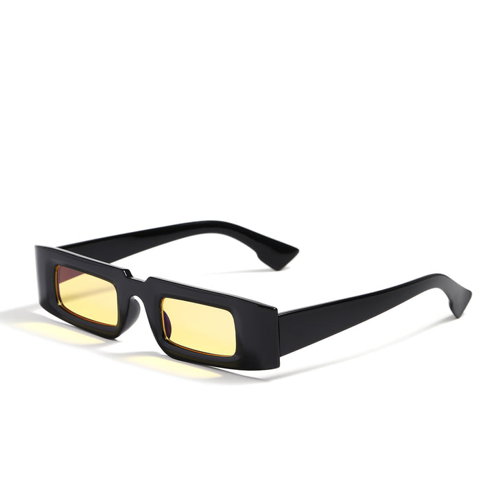 Dame moteriktig geometrisk solbrille med gjennomsiktig ramme og polariserte glass Skanto
