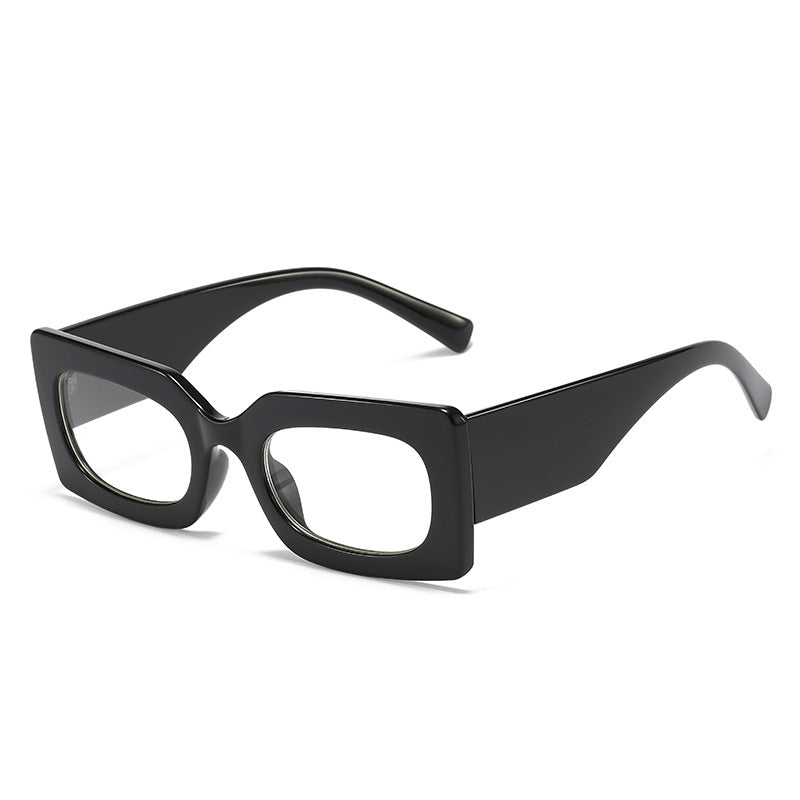 Dame modische solbrille i kantet design Skanto
