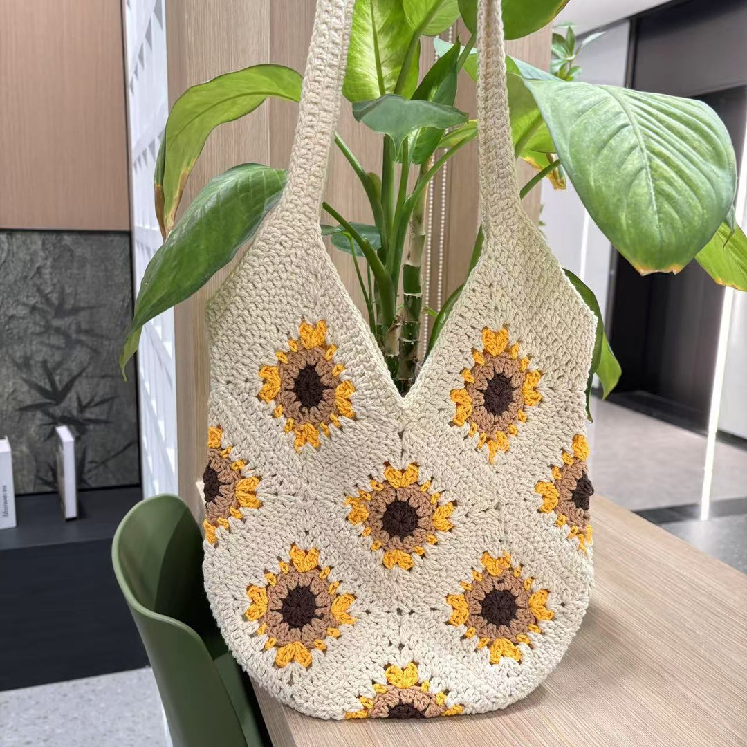 Håndlaget makramee-veske med solblomstmønster Skanto