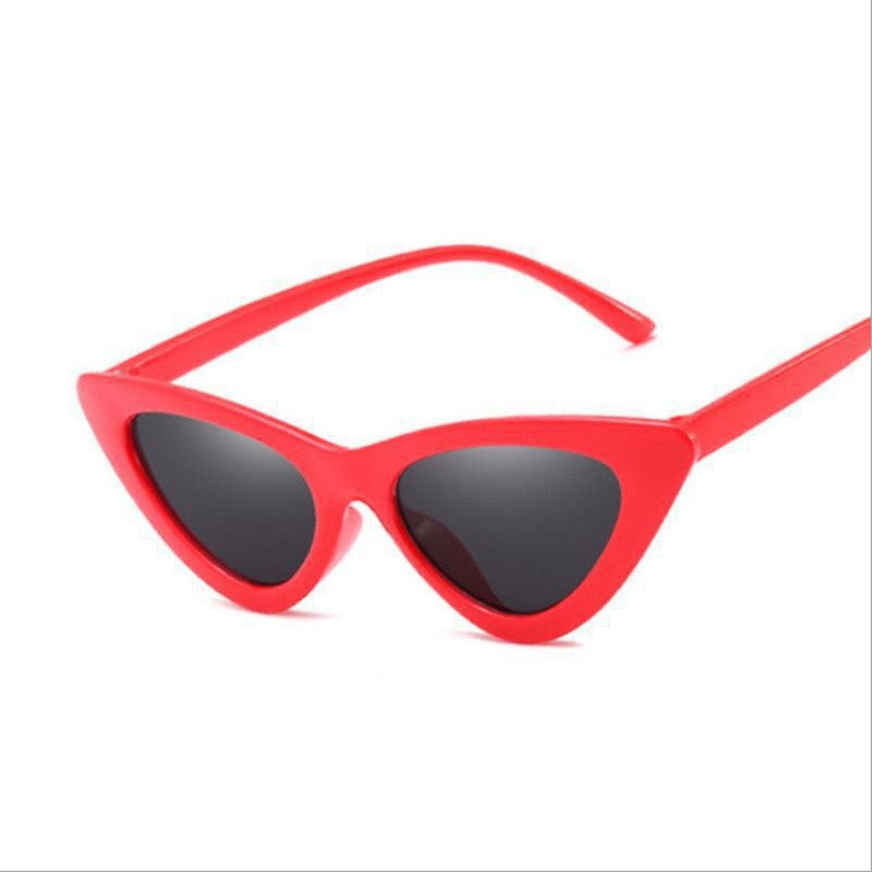 Dame Cat-Eye solbriller med stilig design Skanto