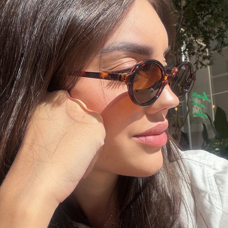 Women's Fashionable Retro-Inspired Sunglasses Skanto