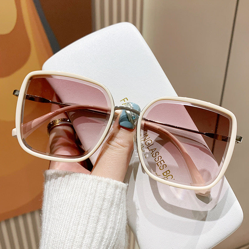 Women's oversized sunglasses with elegant metal frame and polarized lenses Skanto
