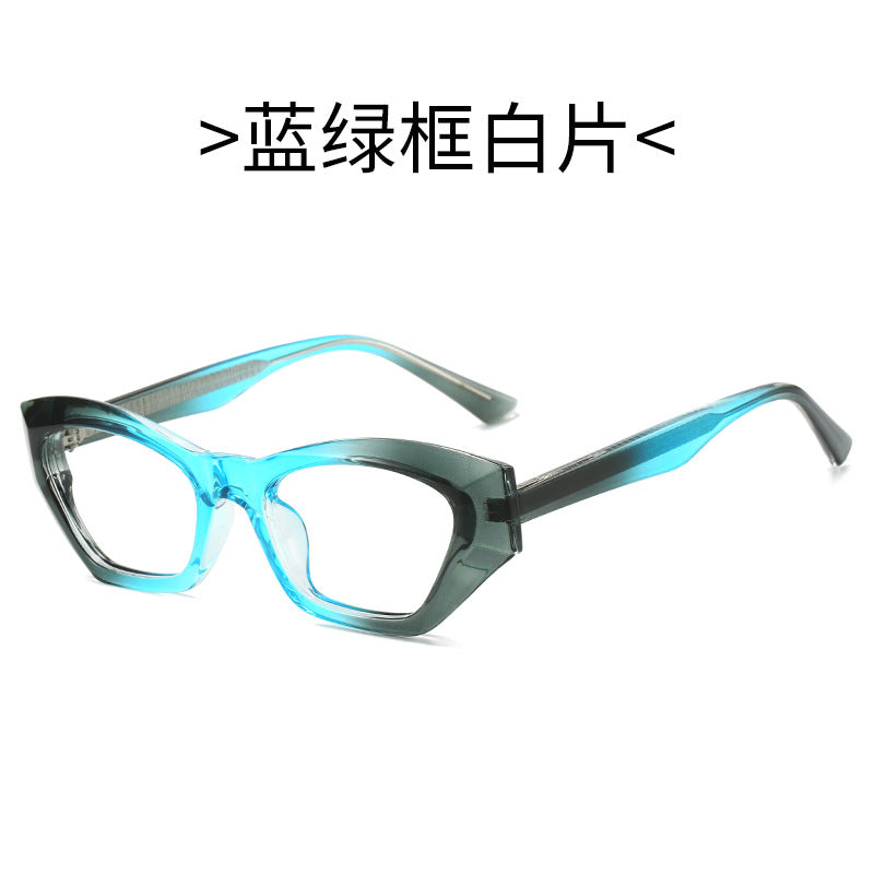 Damer Cat Eye solbriller med moderne transparente detaljer Skanto