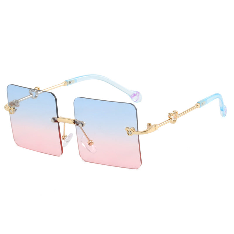 Dame kvadratisk solbrille med luksuriøs, høy kvalitet ramme Skanto
