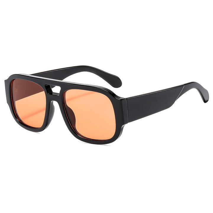 Dame Sporty solbriller i moderne design med praktisk UV-beskyttelse Skanto
