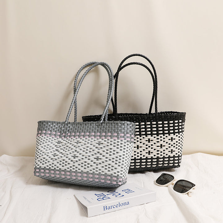 Braided tote bag with modern accents Skanto