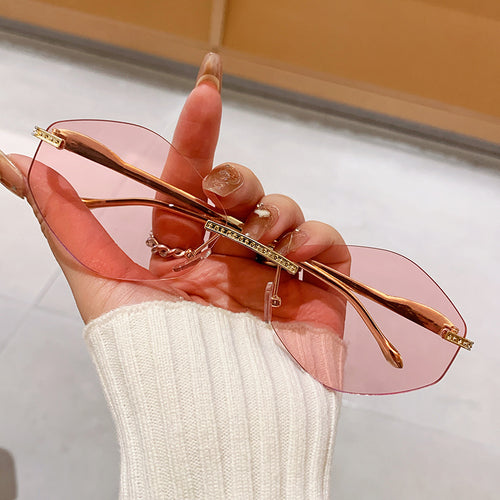 Dame ekstravagant solbrille med glitrende aksenter Skanto