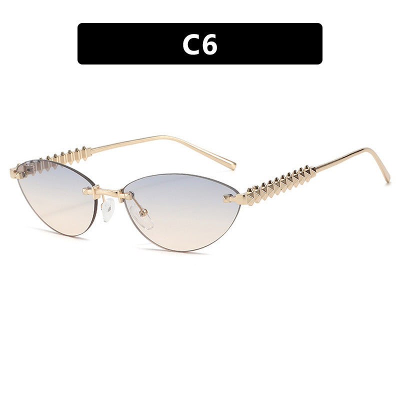 Women's sunglasses in modern, geometric design with stylish metal frame and UV protection Skanto