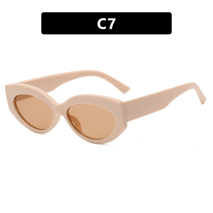 Dame Cat-Eye solbriller i stilfullt plastdesign Skanto