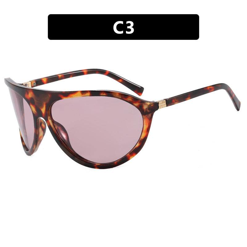 Women's Cat-Eye Sunglasses with Unique Design and Protective UV Filter Skanto