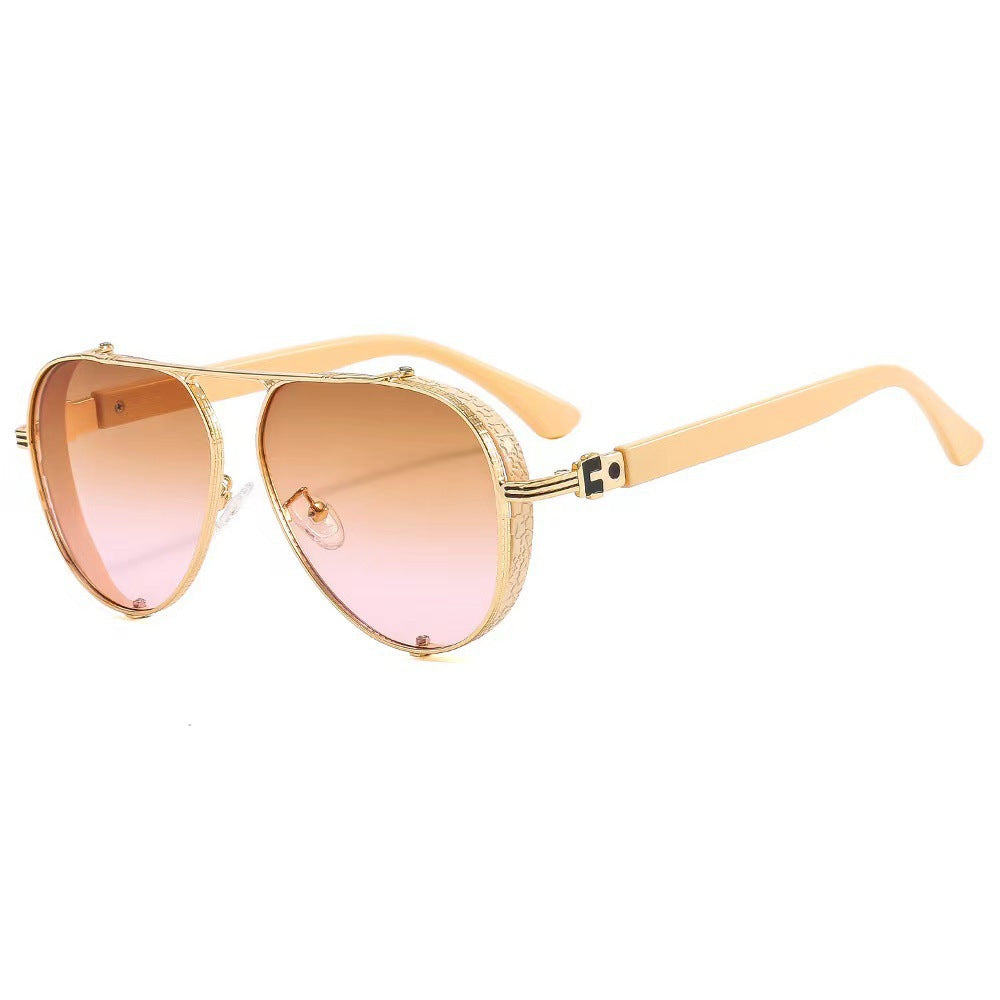 Dame moteriktig solbrille med innovativ retro-futuristisk design Skanto