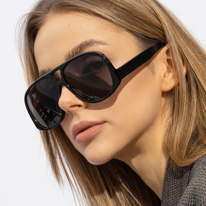 Women's trendy oversized sunglasses in modern tortoise pattern Skanto