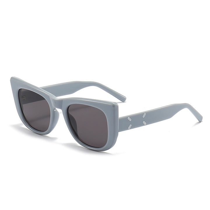 Damer moderne oversized solbriller i unikt design Skanto