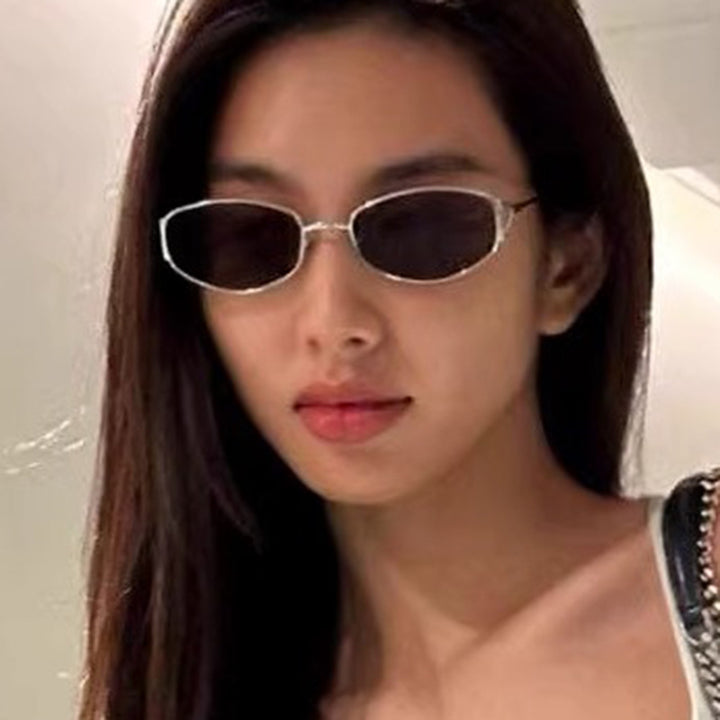 Women's fashionable sunglasses in elegant oval design with high-quality metal frame Skanto