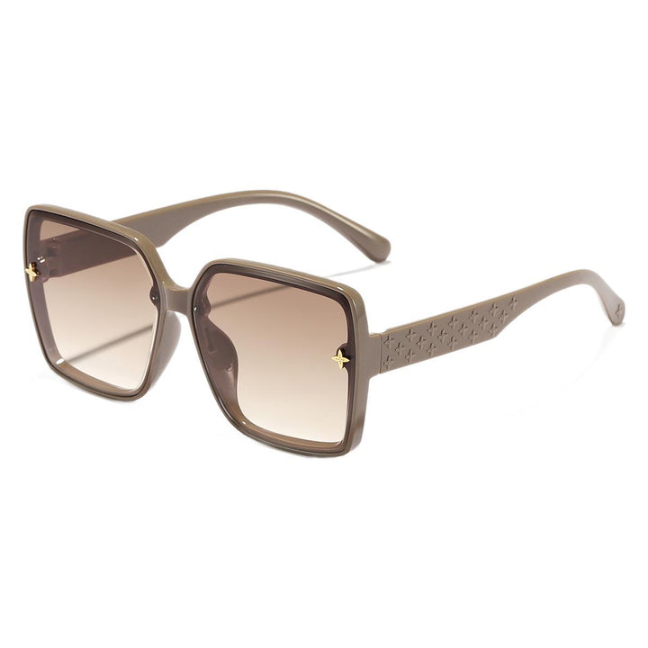 Dame oversized solbrille med elegant ramme og UV-beskyttelse Skanto