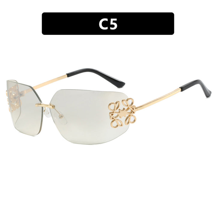 Women's extravagantly designed sunglasses with elegant decorations Skanto