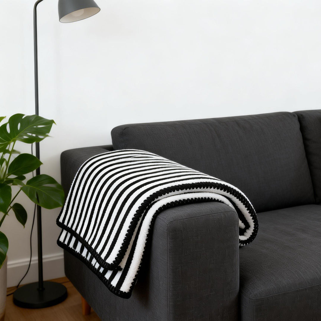 Dame varm komfortabel fleece-teppe med elegant stripe-struktur Skanto