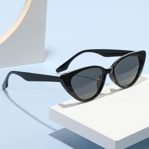 Dame moderne Cat-Eye solbrille med UV-beskyttelse og edel ramme Skanto