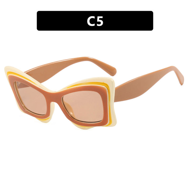 Women's oversized sunglasses in extravagant design Skanto