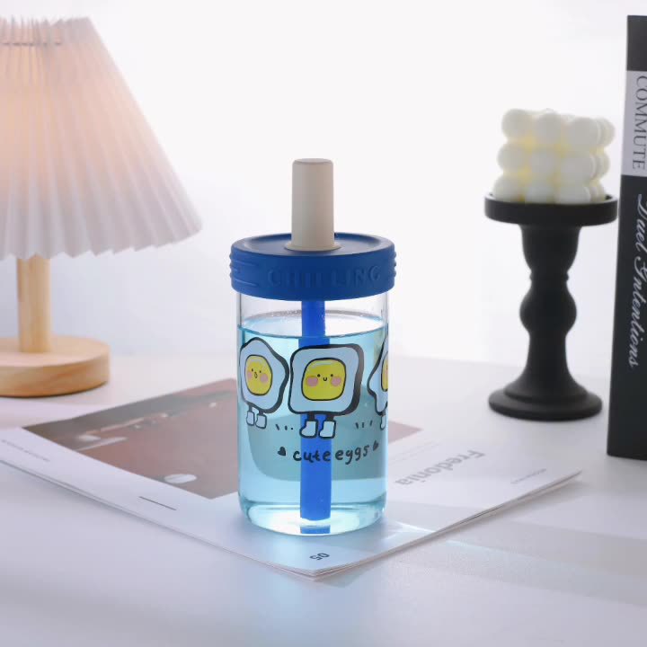 Dame kreativ drikkebeholder med praktisk silikonoverflate og leken dyredesign Skanto