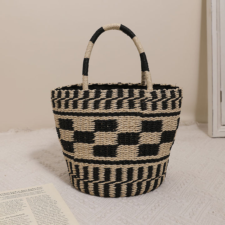 Handmade basket bag with modern geometric pattern Skanto