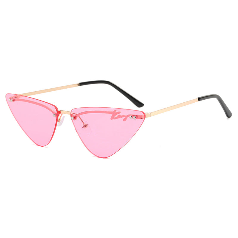 Dame Trendy Cat-Eye Solbriller med feminin ramme Skanto