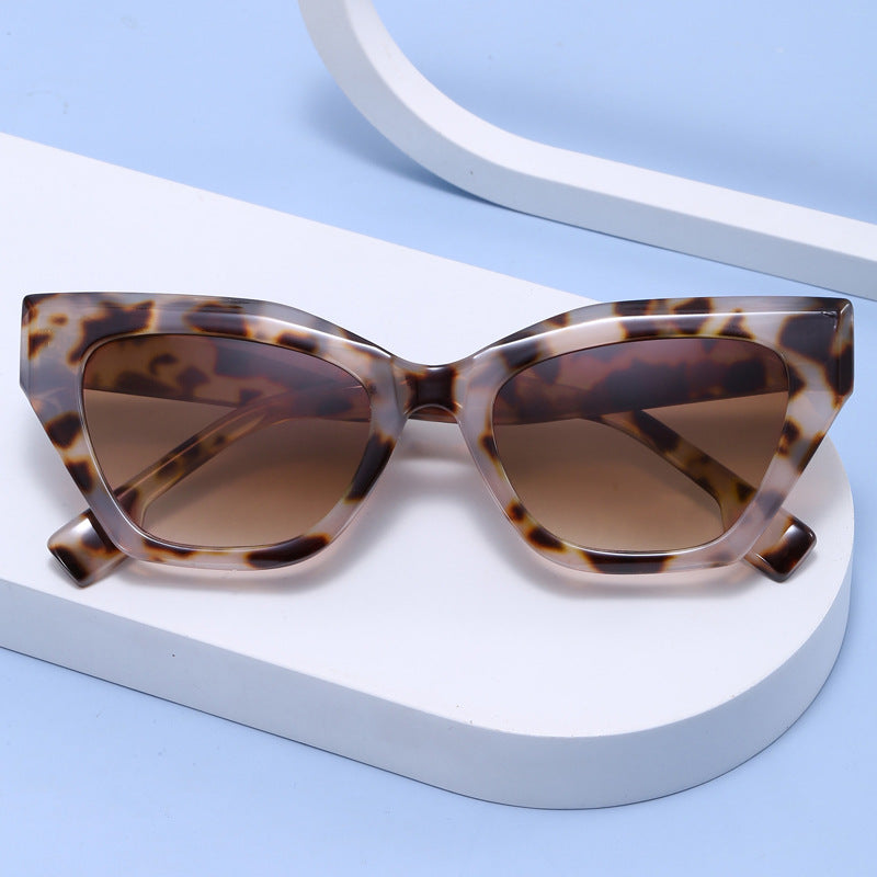 Dame asymmetrisk oversized solbriller med trendy ramme Skanto